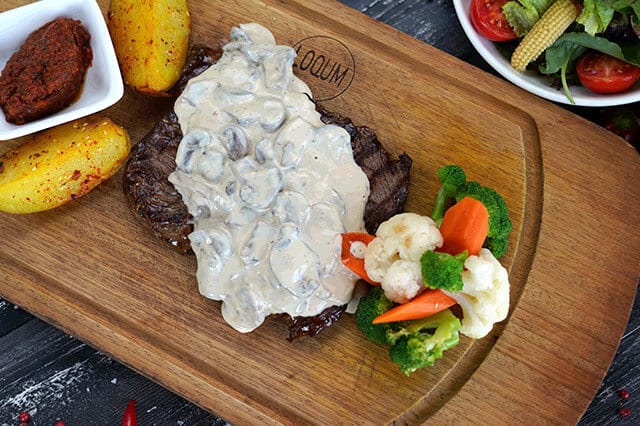 MANTAR KREMALI STEAK